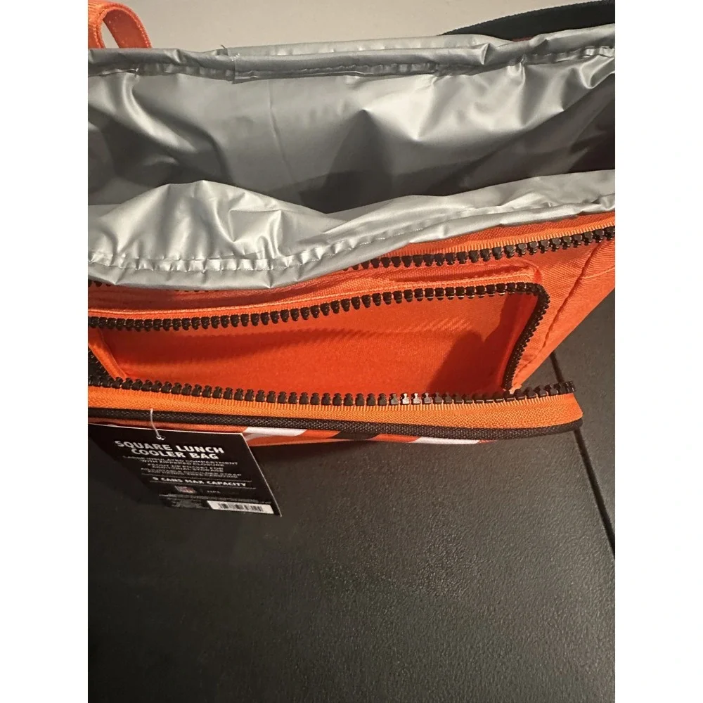 NWT IGLOO Cincinnati Bengals Square‎ Lined 4-Pack Cooler